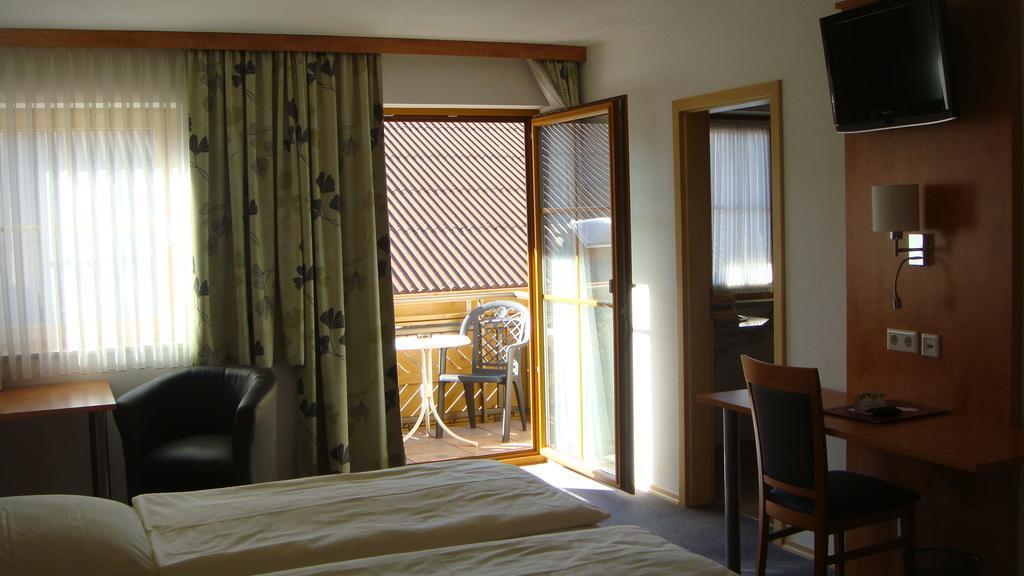 Hotel Garni Hopfengold Wolnzach Exterior photo