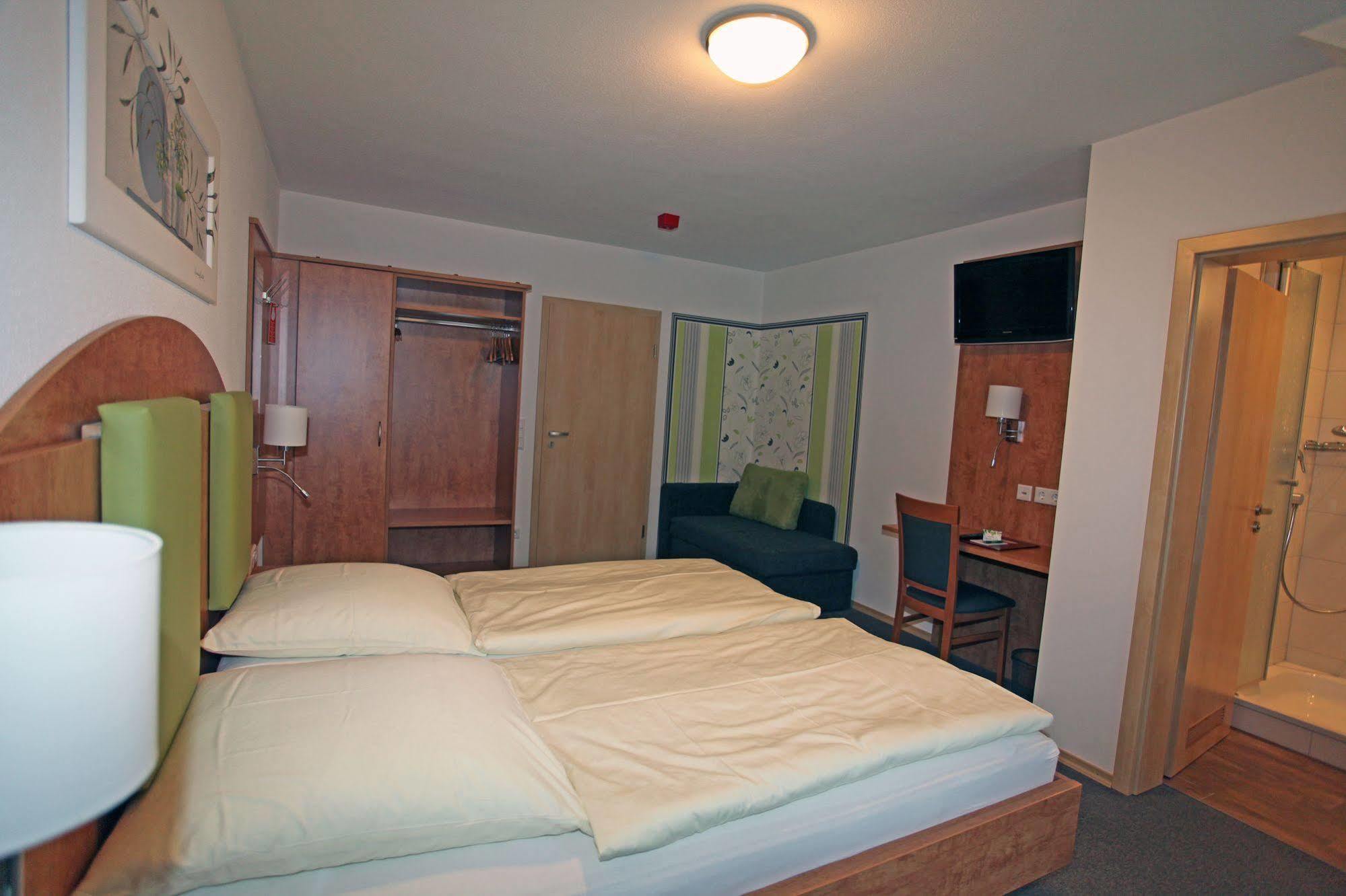 Hotel Garni Hopfengold Wolnzach Exterior photo