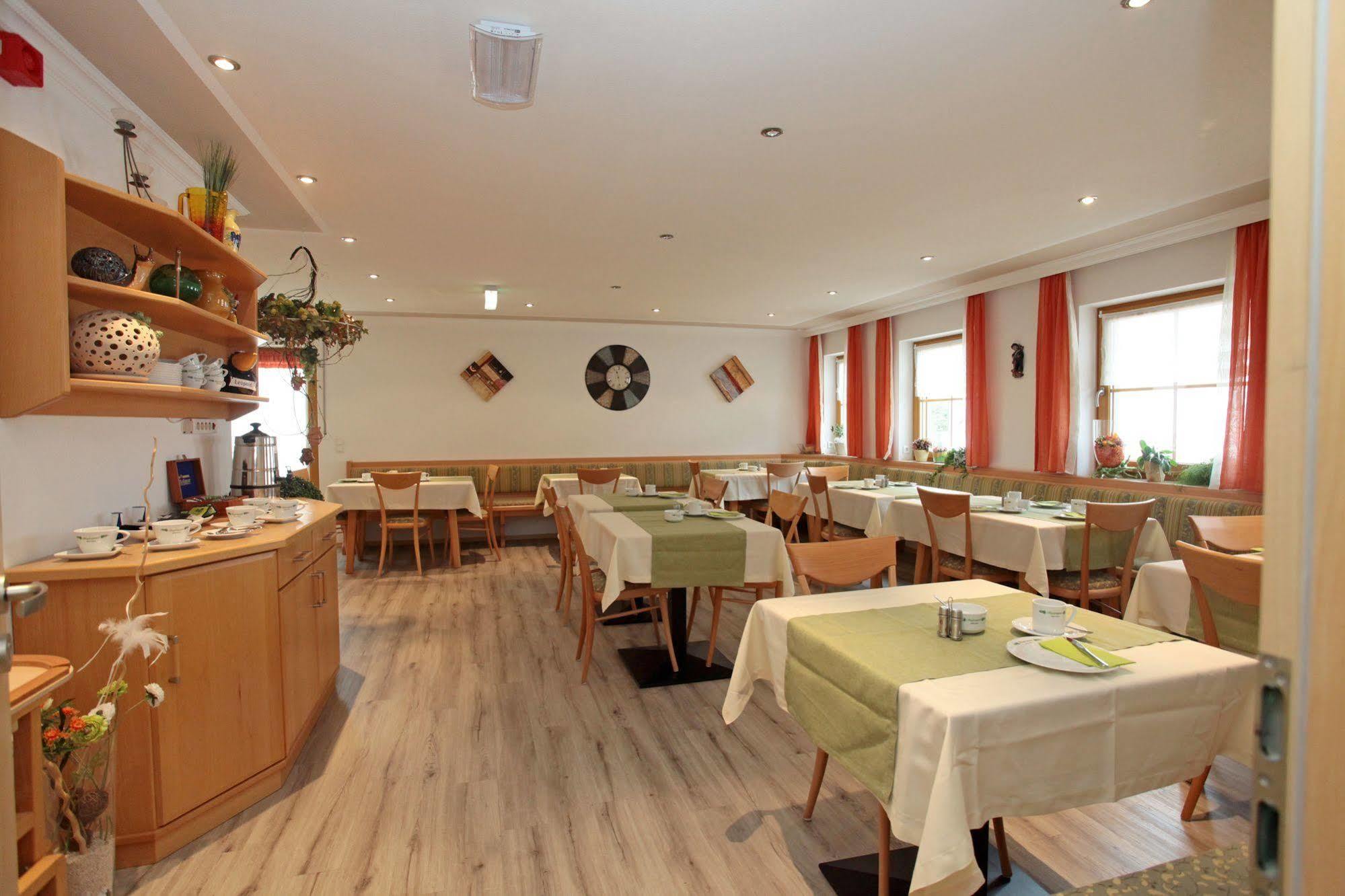 Hotel Garni Hopfengold Wolnzach Exterior photo